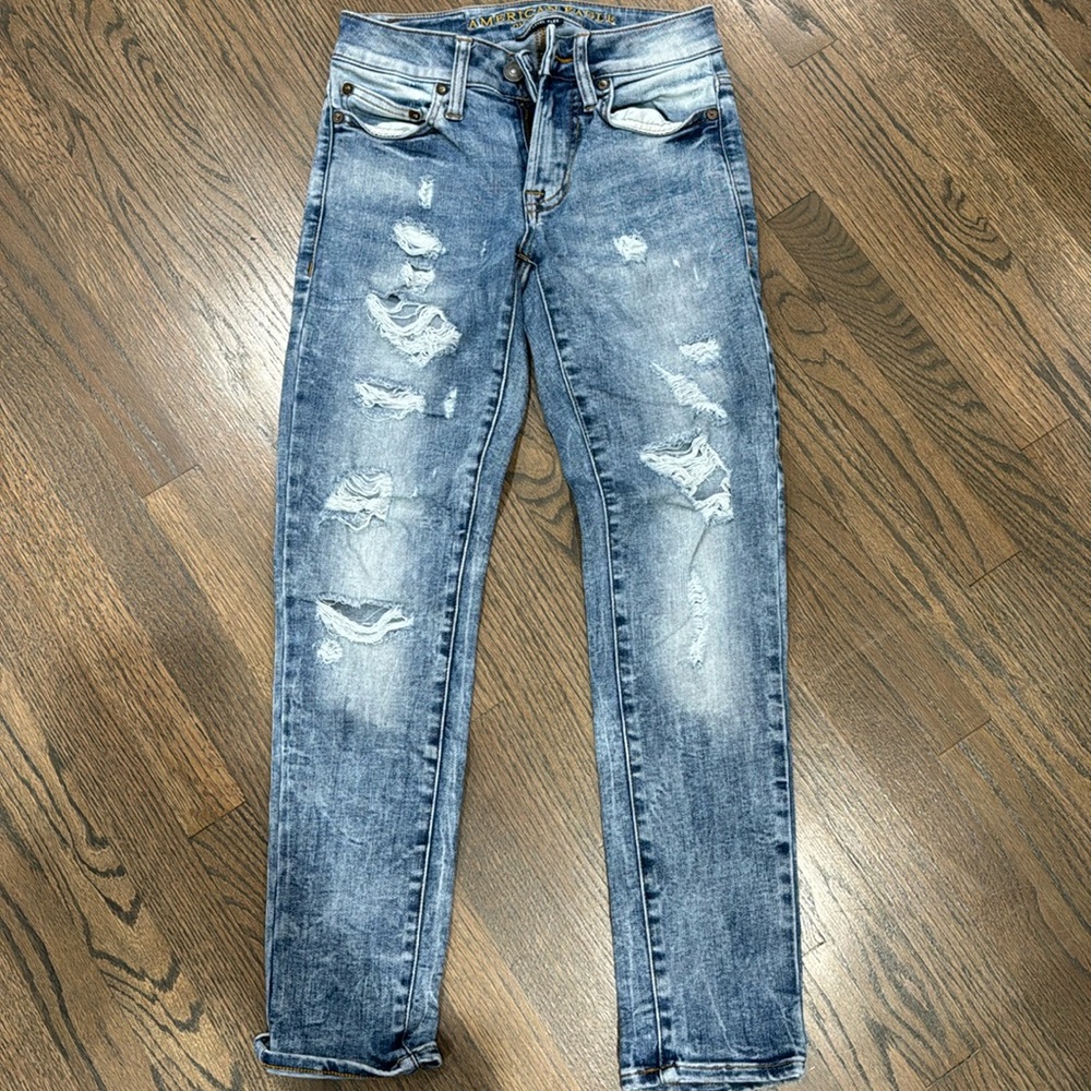 American Eagle distressed jeans